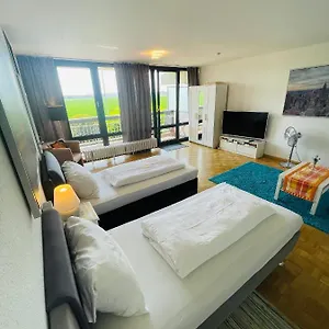 Messe West Apartment